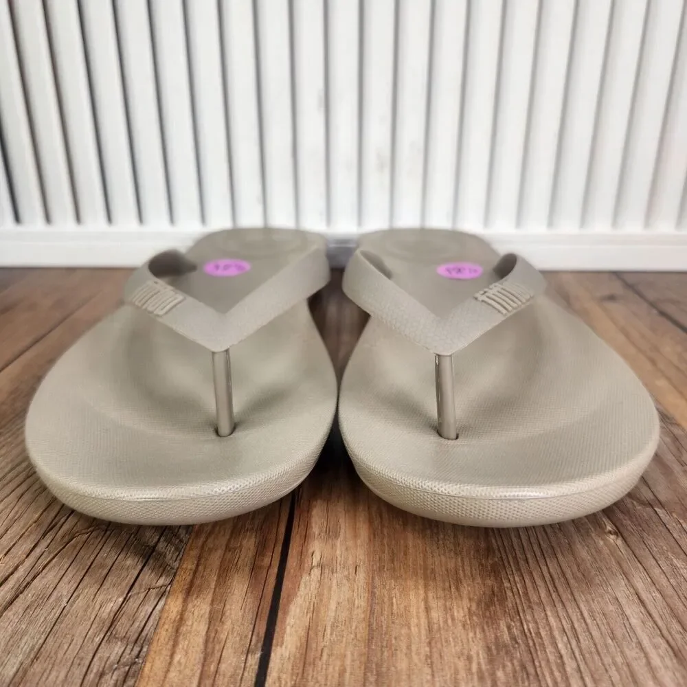 FitFlop IQushion Ergonomic Flip Flops Men 12.5 Grey Timberwolf Beach Sandals NEW